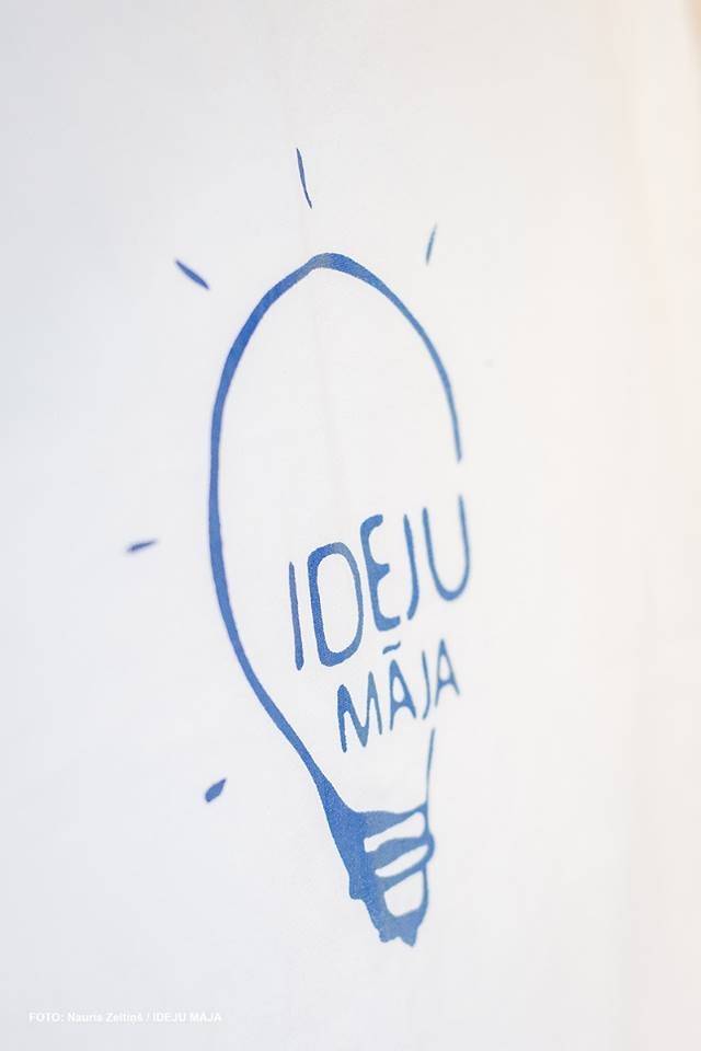 Aizputē ekspluatācijā nodos renovēto jauniešu "Ideju māju"