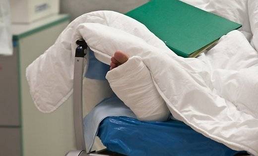 Slimnīcā Rīgā vēl ārstējas trīs autobusa avārijā cietušie Liepājas skolēni