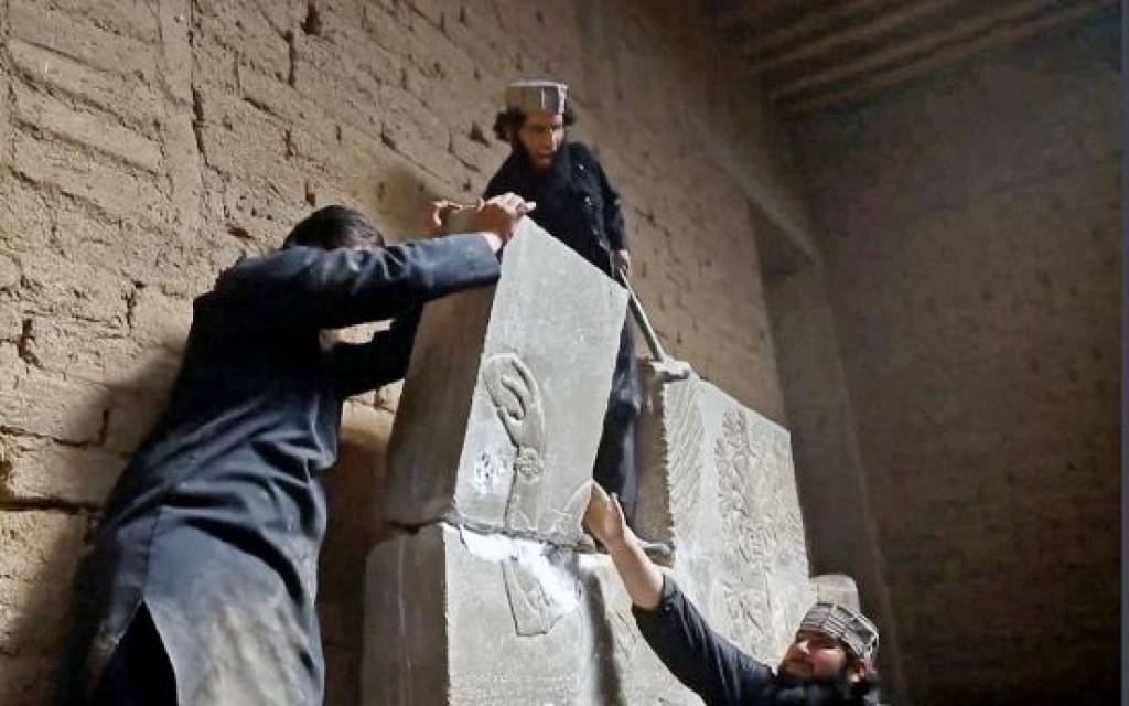 Džihādisti iznīcina senvietas un piesedz kultūrvērtību izvešanu