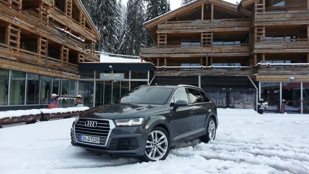 Sportists bruņinieka kreklā: Audi Q7