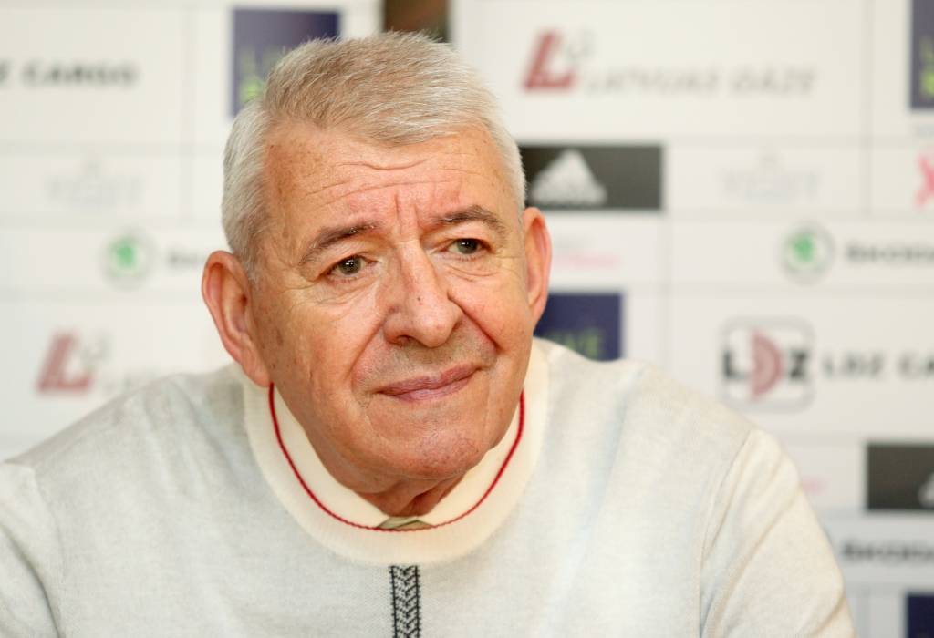 Papildināta (17:49) - Adrians Dāvis pamet Latvijas Gāzi