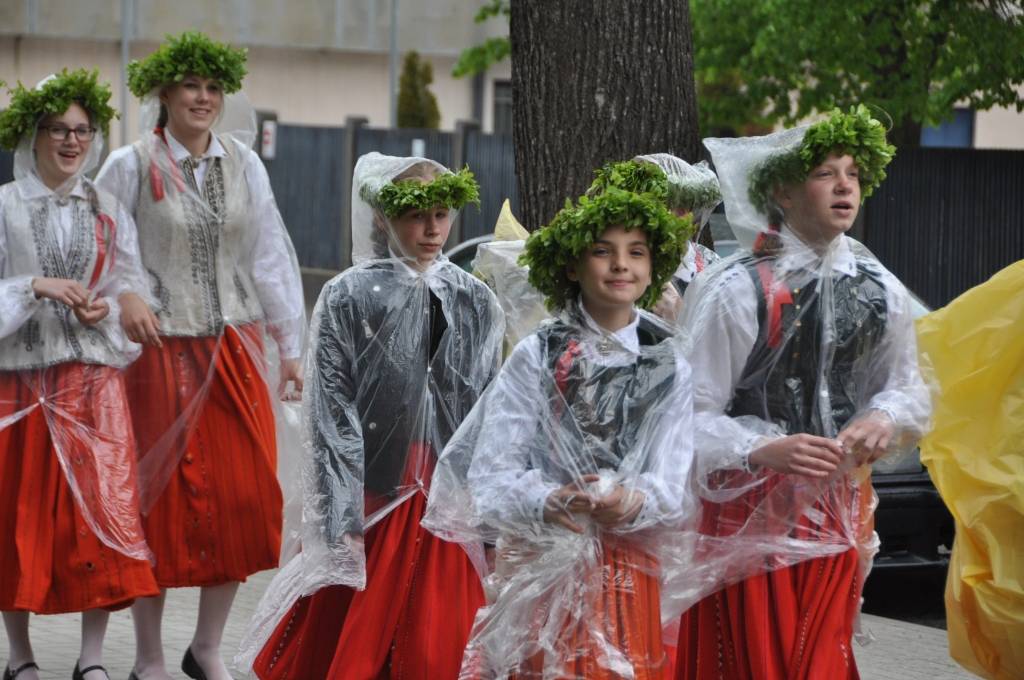 FOTO.VIDEO: Svētki visai ģimenei