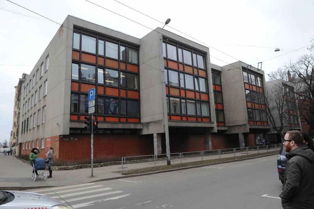 Galvaspilsētas attīstība «uz krīta»