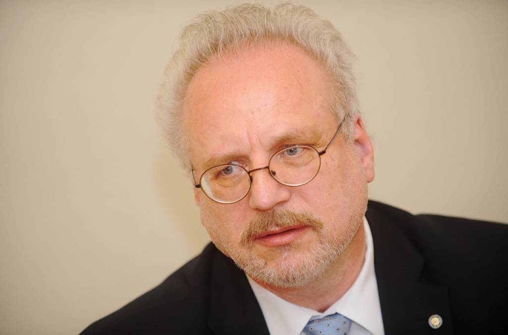 Levits: Partijas Latvijā ir vājas un tendētas vien uz varas saglabāšanu