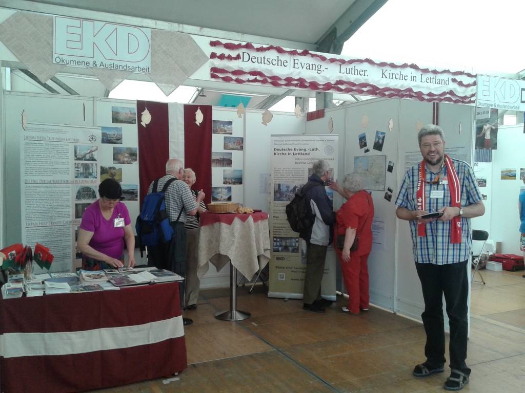 Piedalās Vācijas evaņģēliskās baznīcas 36. baznīcu dienās Štutgartē