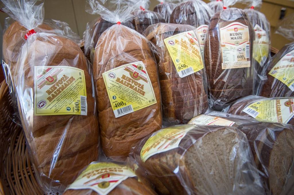 Kā ražo vietējie: Maize uzņēmumā Madonas patērētāju biedrība