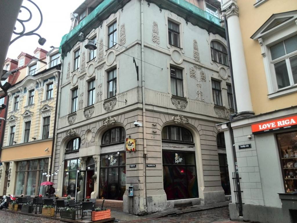 VNī izsolīs vērtīgu jūgendstila ēku un sporta kompleksu