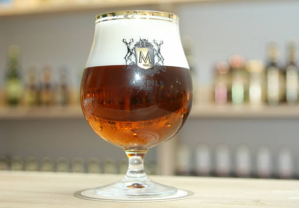 Lai iegādātos litru alus, jāstrādā vidēji 26 minūtes