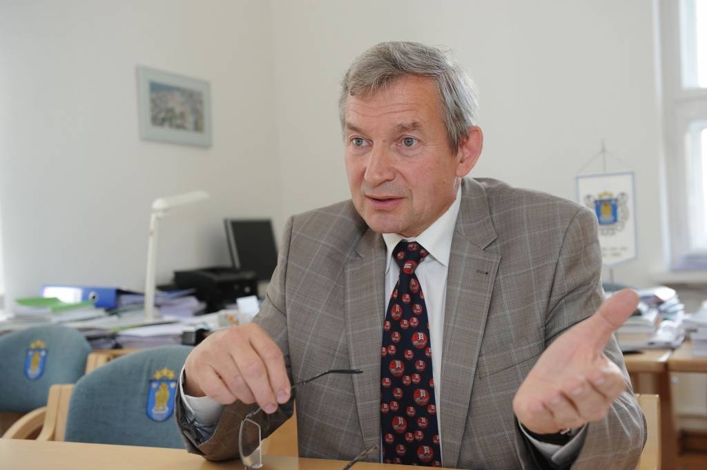 Intervija ar Ojāru Spārīti: Ir jāattīsta ražošana