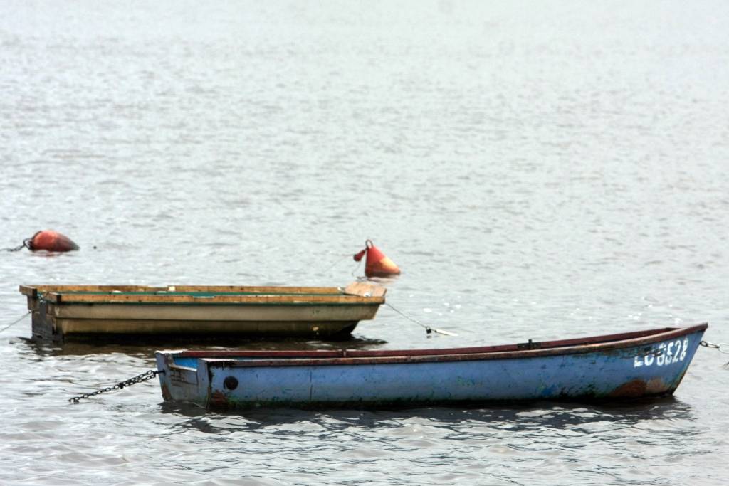 Apgāžoties laivai, Salas ezerā noslīcis vīrietis