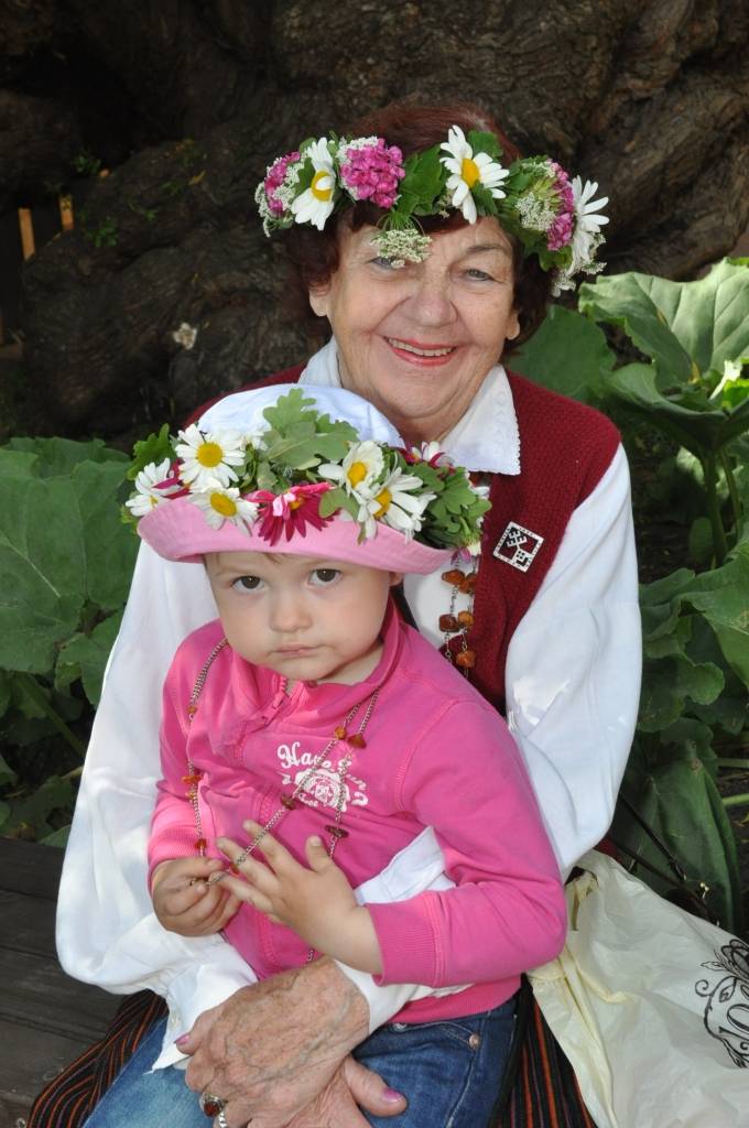 FOTO: Ielīgo Liepājas folkloras centrā "Namīns"