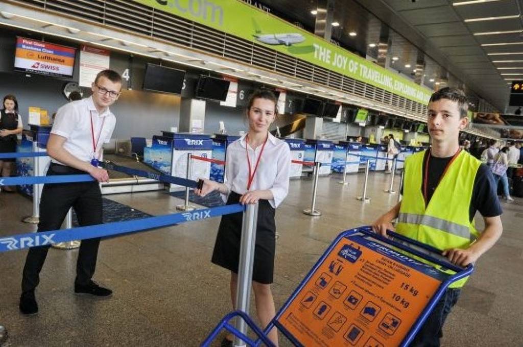 Skolēnu darbs vasarā: No lidostas līdz noliktavai