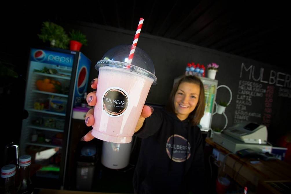 Liepājā darbu sākusi vegāniem un svaigēdājiem piemērota kafejnīca "Mulberry"