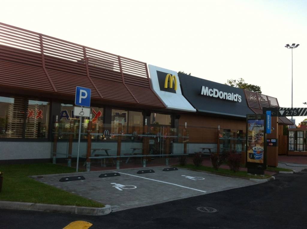 Papildināts - McDonald’s jaunais Rīgas restorāns ekspluatācijā pieņemts tikai šodien