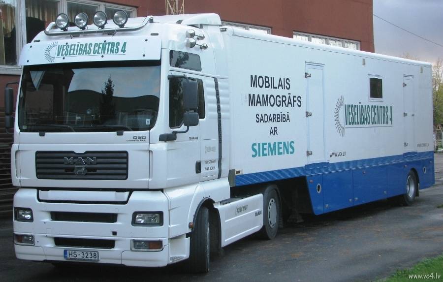 Priekulē piestās mobilais mamogrāfs