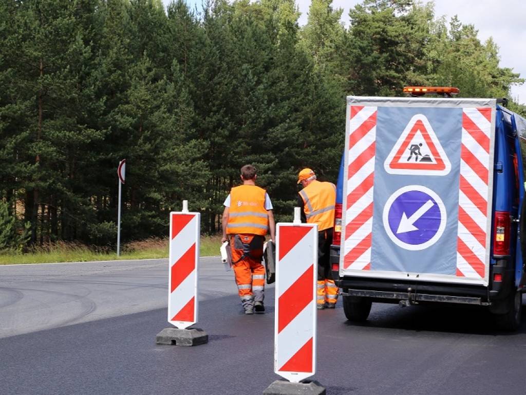 Divas nedēļas būs ļoti apgrūtināta satiksme Baltezerā; šoferiem tas var prasīt papildu pat 1,5 stundu