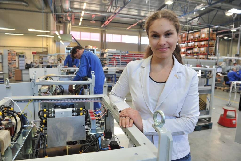 Pārveido frekvences  visā pasaulē 