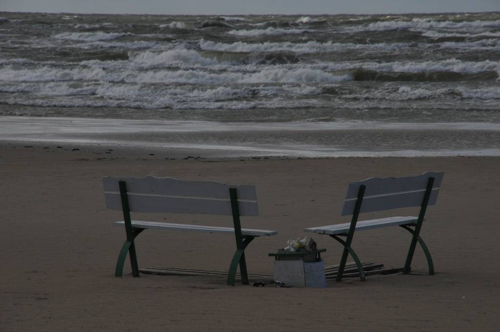  Pašvaldības policija brīdina: Liepājas pludmalē peldēties aizliegts