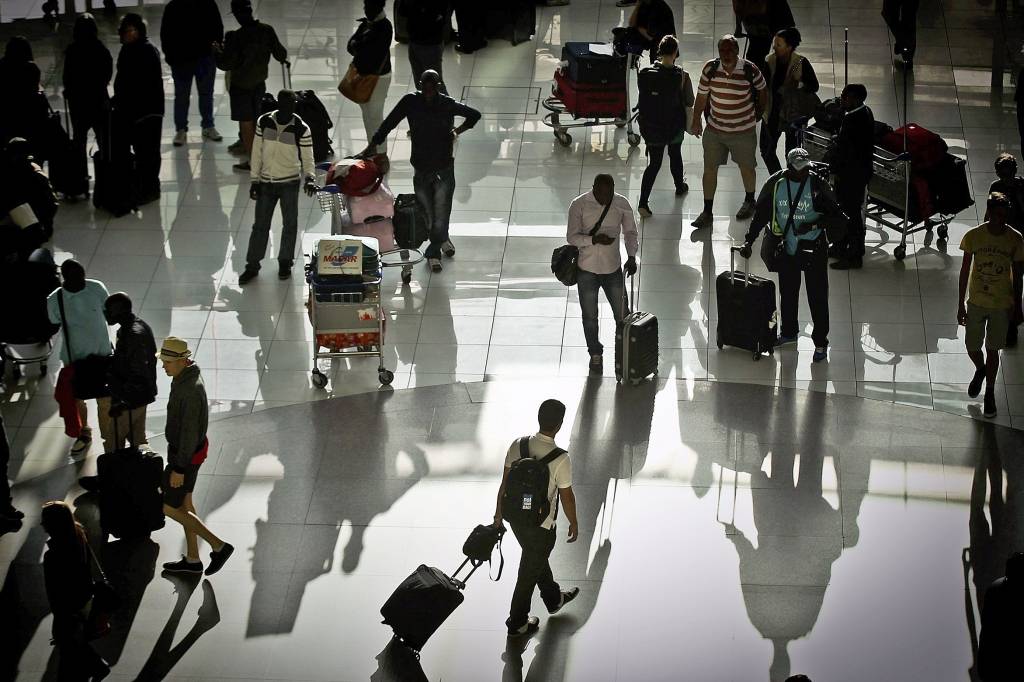 Apturēta iecere samazināt rokas bagāžas lielumu lidmašīnās