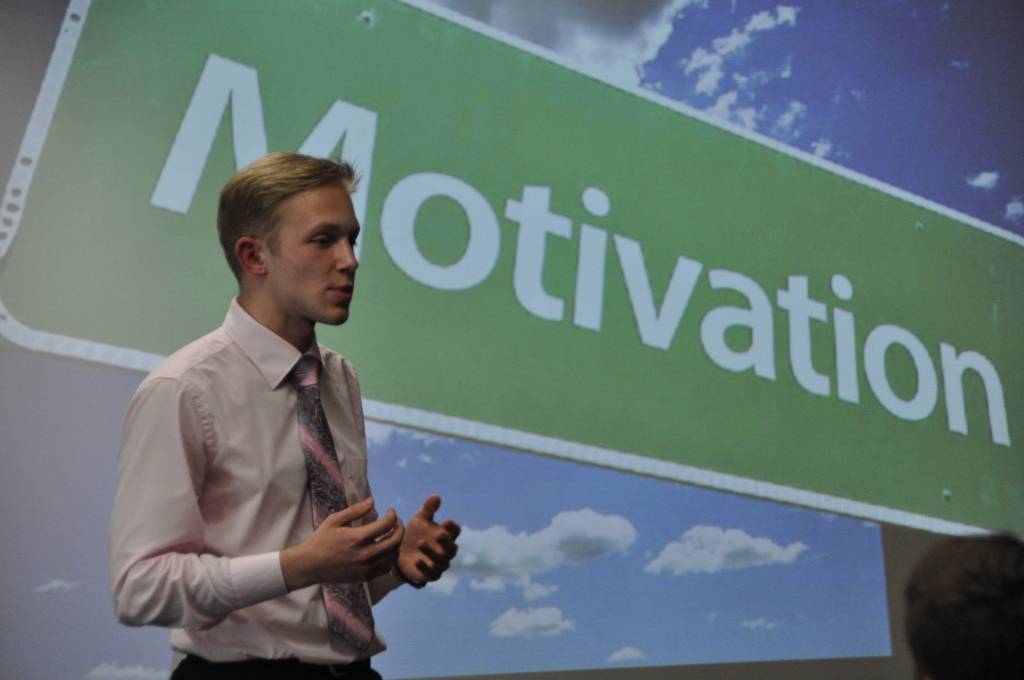 Jaunieši absolvē "Go Beyond Liepāja `15"