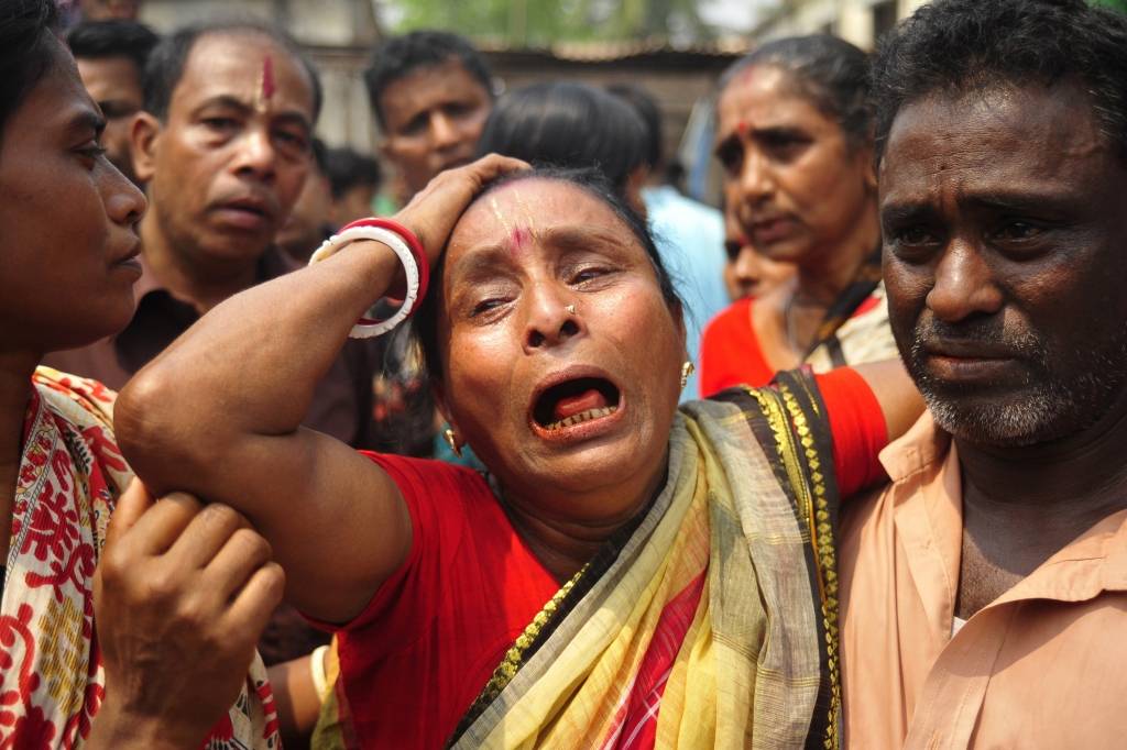 Bangladešā labdarības akcija izvēršas traģēdijā ar desmitiem bojāgājušo