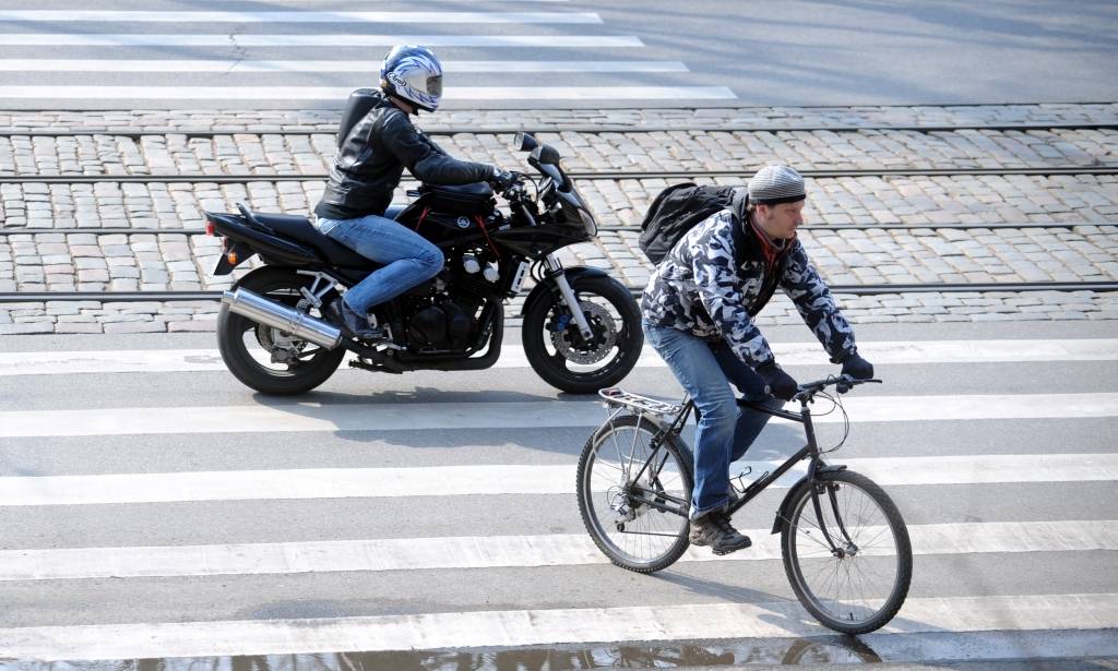 Satiksmes negadījumos cietuši vairāki velosipēdisti un motociklisti