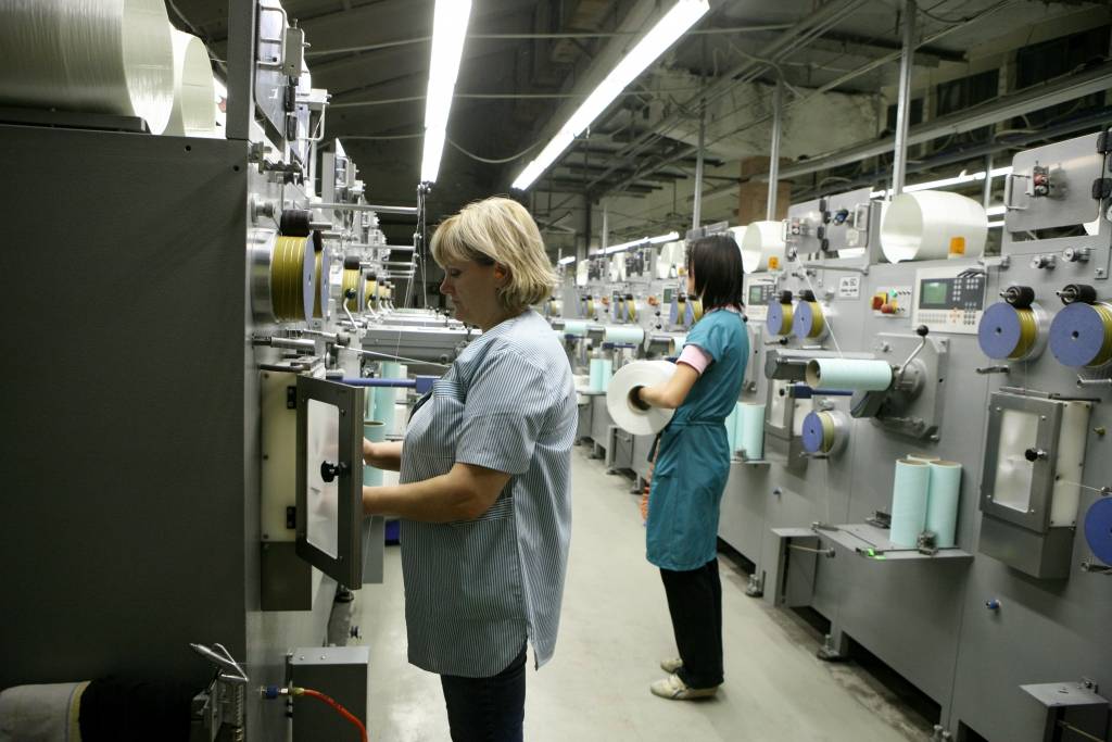 Valdība atbalsta elektrības rēķinu samazināšanu aptuveni 60 energoietilpīgiem uzņēmumiem