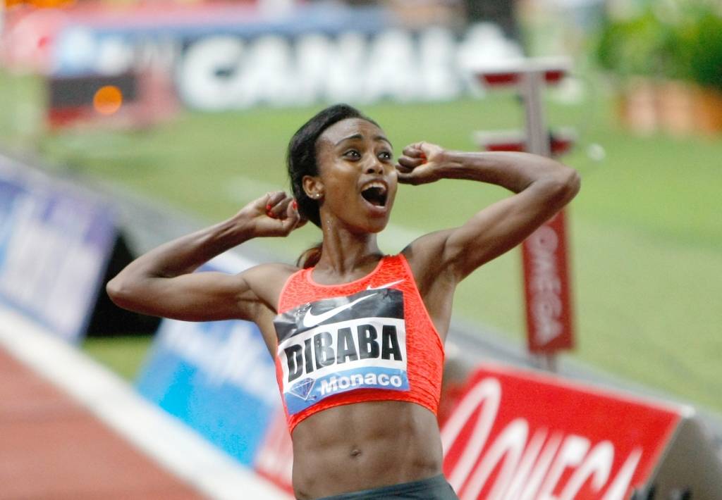 VIDEO: Etiopiešu skrējēja Dibaba uzstāda jaunu pasaules rekordu 1500 metru distancē