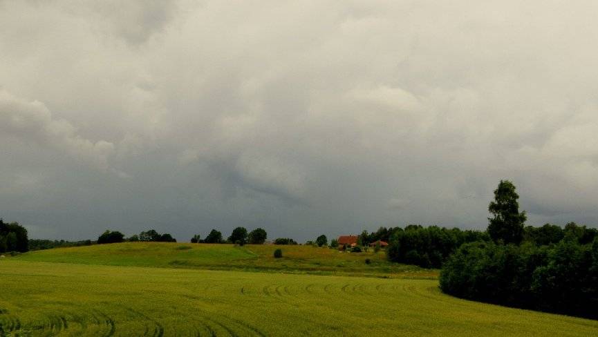Pirmdiena būs nedēļas rudenīgākā diena, turpmāk Latvijas vasarai atbilstoša temperatūra