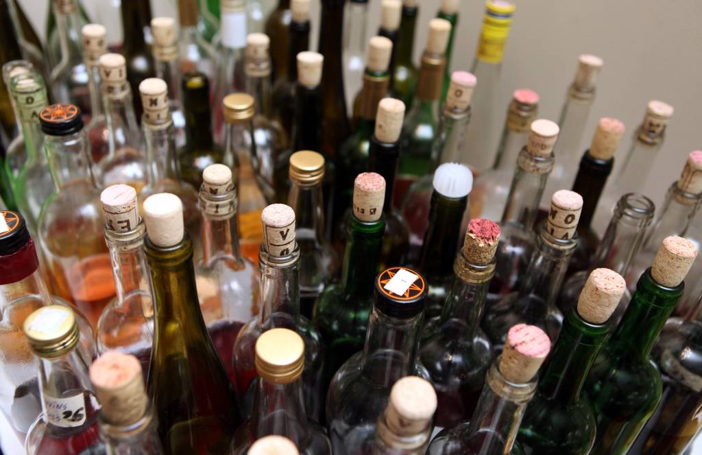 Mainoties akcīzes nodokļa likmēm alkoholam, uzņēmējiem 1.augustā obligāti jāveic inventarizācija