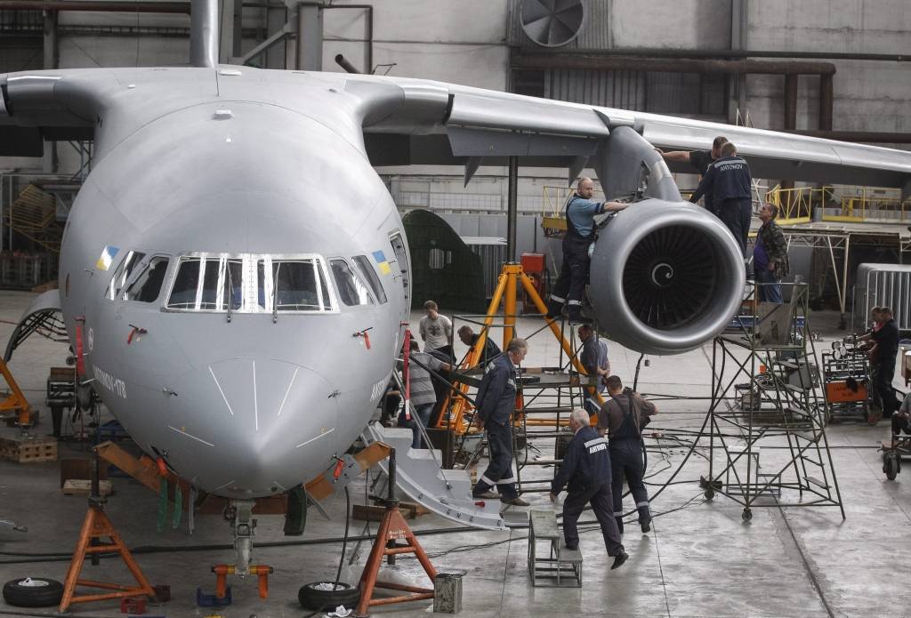 Antonov lidmašīnu rūpnīca Kijevā - fotogrāfijās