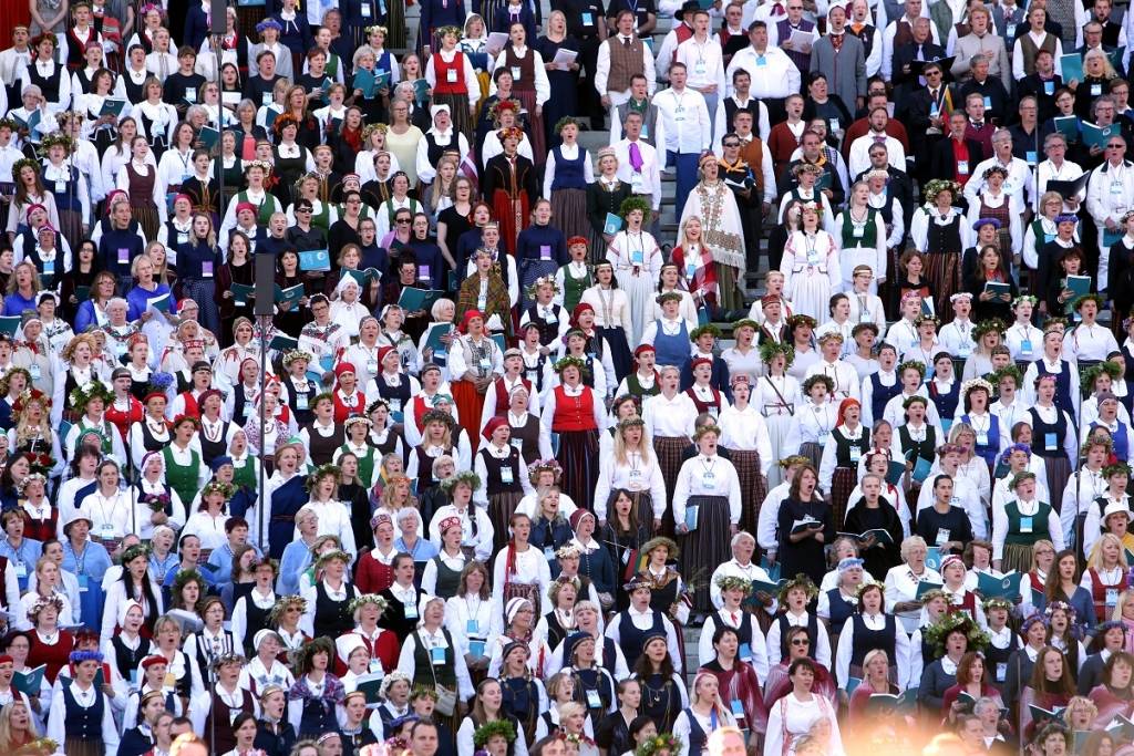 Rīgas meži: Norādījumi par pieļaujamo dziedātāju skaitu Mežaparka estrādē ignorēti gadiem