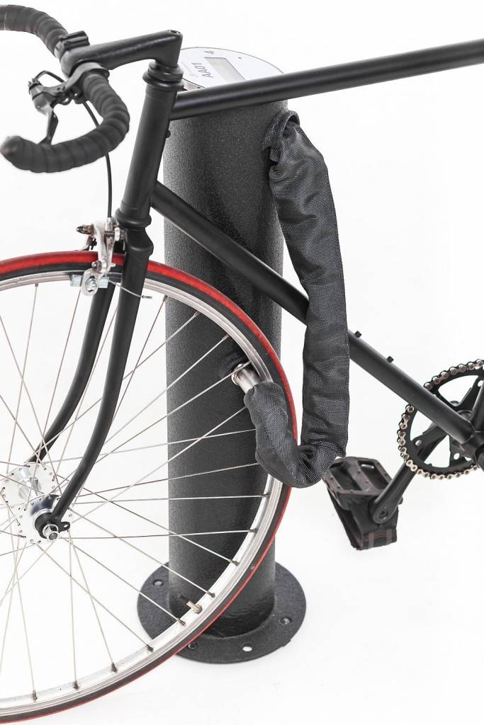 Latvijā radīta inovatīva viedā velo novietne Bindio