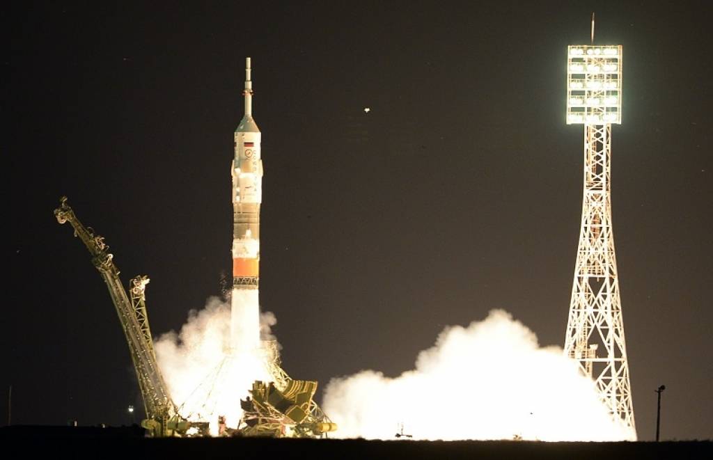 Kosmoskuģis Sojuz ar trim astronautiem sasniedzis Starptautisko Kosmosa staciju
