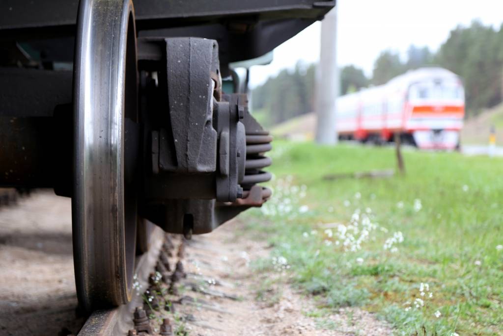 Tiesai nodod krimināllietu saistībā ar AS Pasažieru vilciens pārtraukto vilcienu iepirkumu