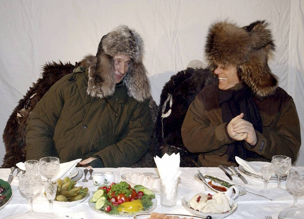 Berluskoni apgalvo, ka Putins viņam grib uzticēt Ekonomikas ministrijas vadīšanu