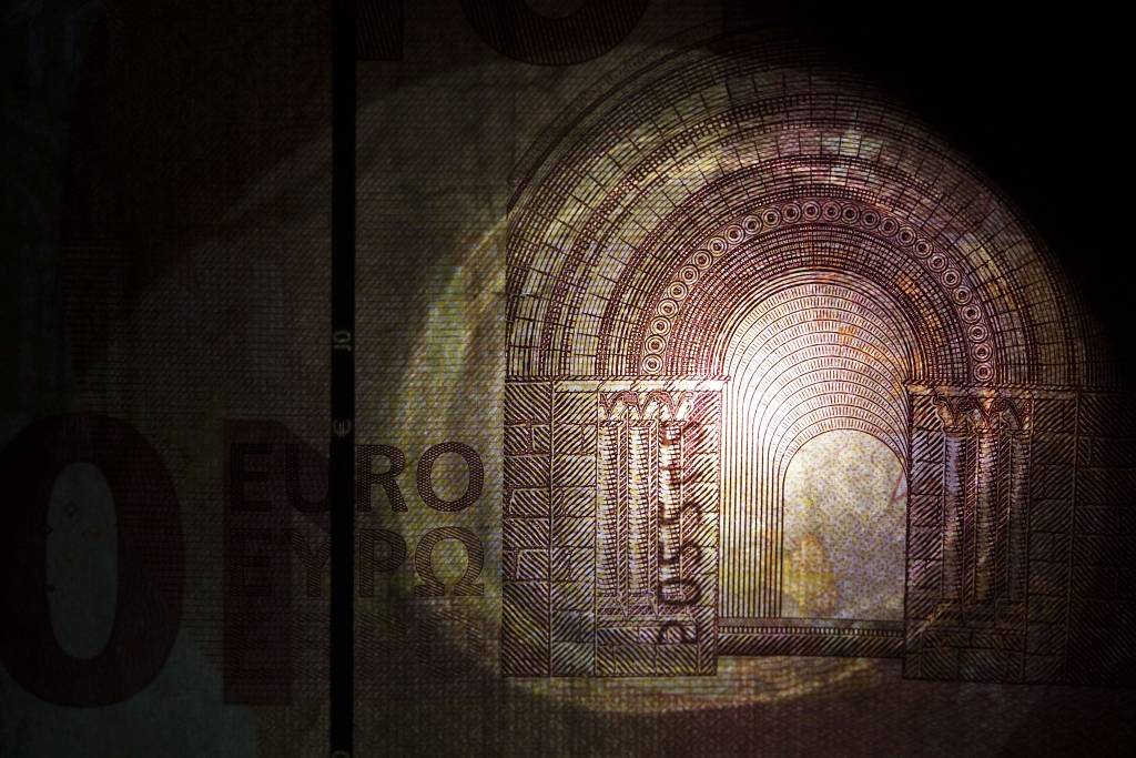 Tomēr dziļāk parādos 