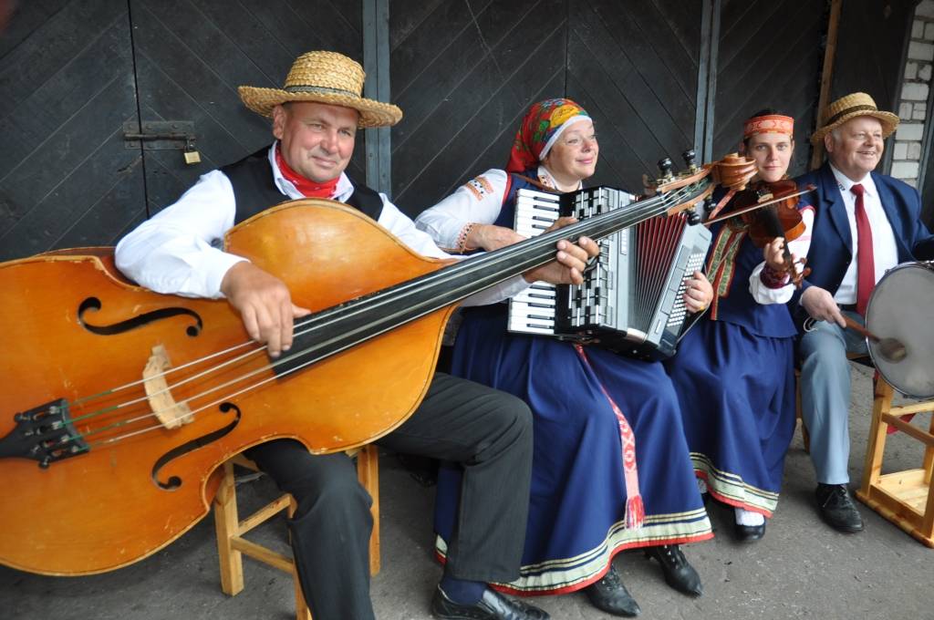 FOTO: "Atštaukas" svin ar vērienu
