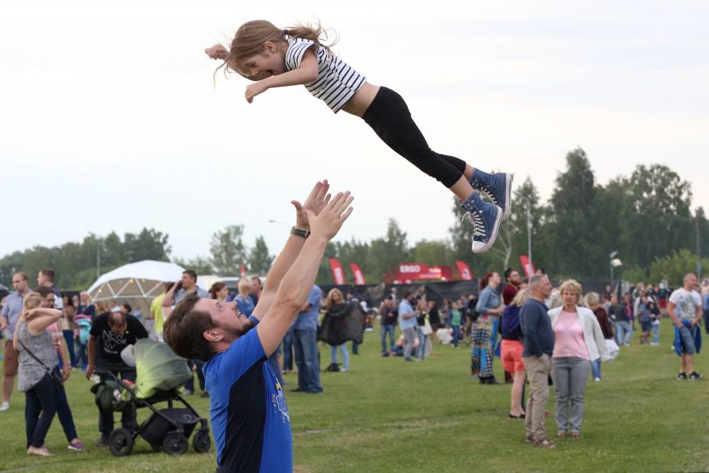 Papildināta galerija: Prāta Vētra Jelgavā pulcē 23 000 klausītāju - fotogrāfijās