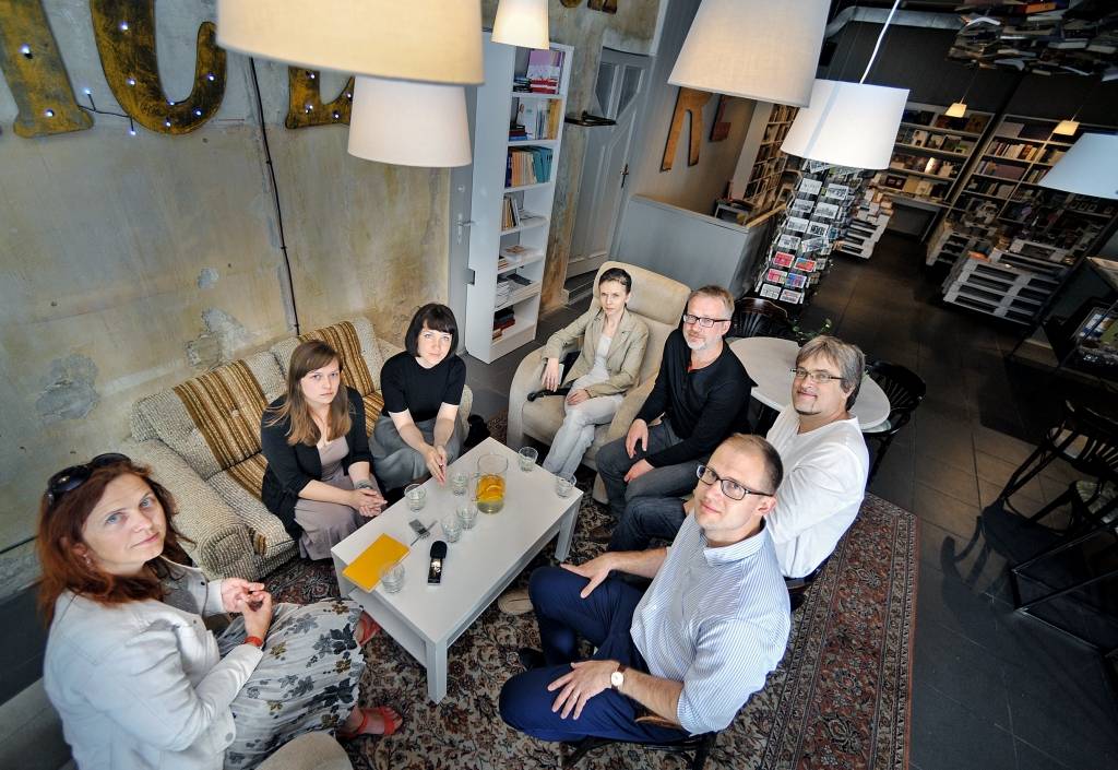 Diskusija: Kā latviešu romānu dabūt laukā no Latvijas