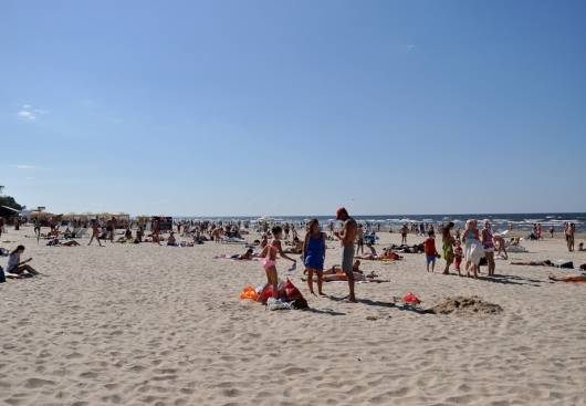 Nedēļas otrā puse - lietaina; nākamo nedēļu prognozē karstu