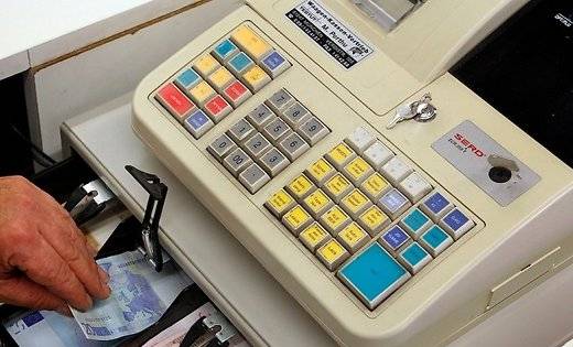 Liepājā CSDD kasieri apsūdz par 10 000 eiro piesavināšanos kredītu apmaksai