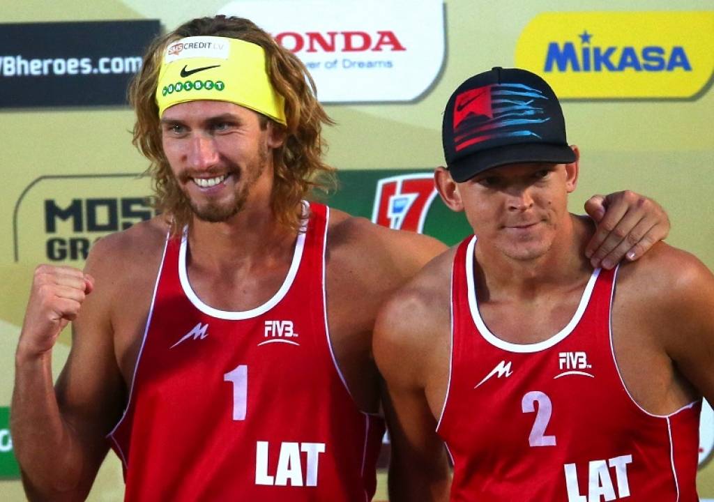 Samoilovs un Šmēdiņš trešo gadu pēc kārtas sasniedz Eiropas čempionāta pusfinālu
