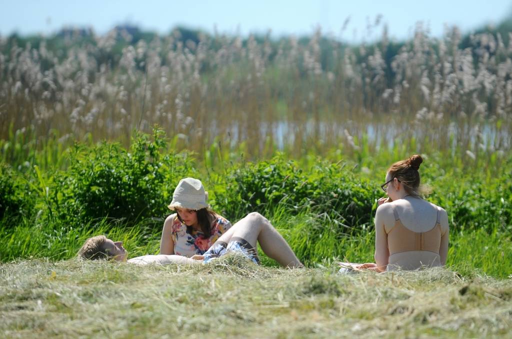 Šonedēļ gaidāms karstums, brīvdienās iespējama plus 32 grādu svelme