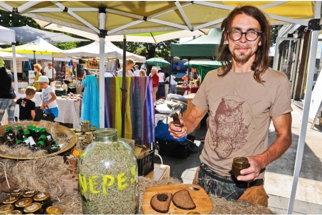 Ingus Niedra Blankenfeldē 22 hektāru platībā audzē kaņepes