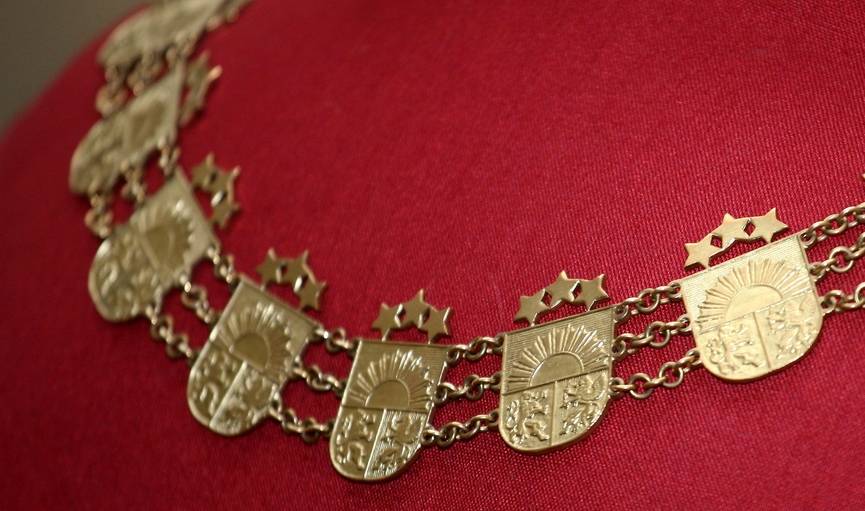 Tiesa neatceļ Osipova tēvam uzlikto naudas sodu par miera traucēšanu, spēlējot bungas