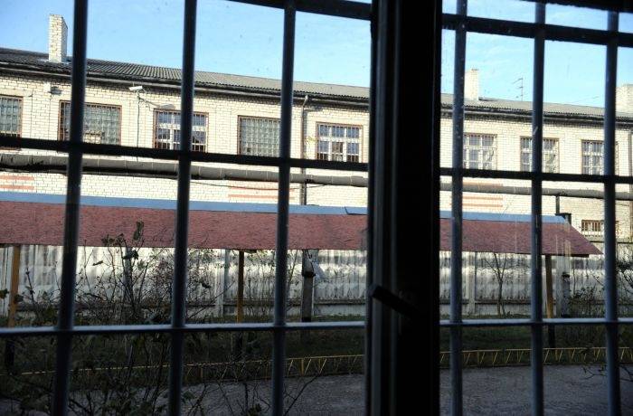 Liepājā zem zaru kaudzes atrastā noslepkavotā vīrieša lietā aizturēts iespējamais vainīgais