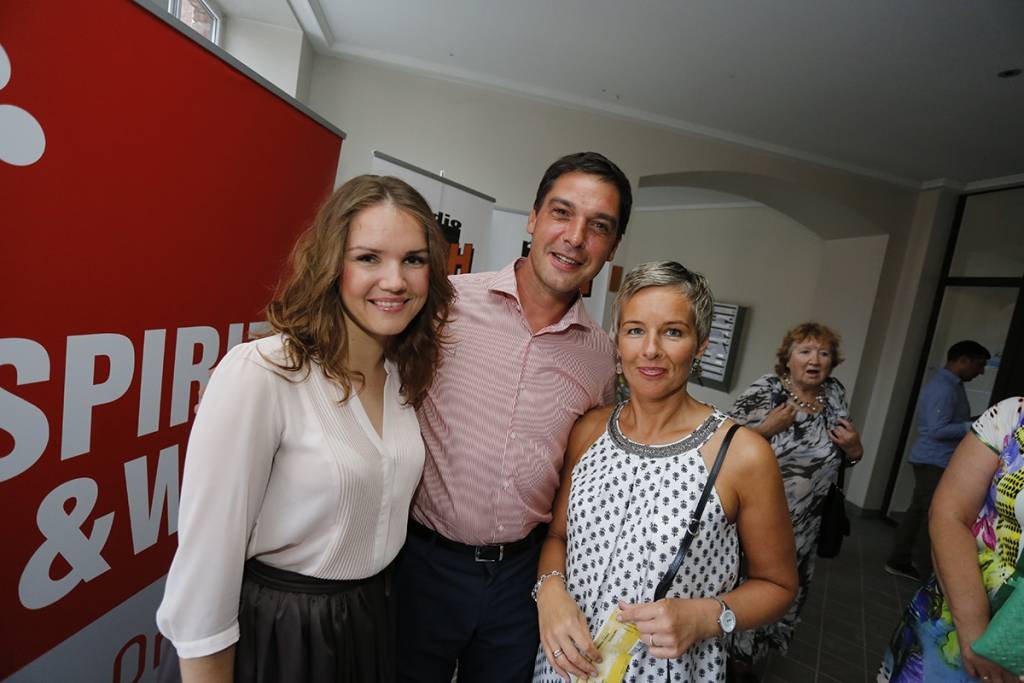 FOTO: "Mēness Pjero" sniedz muzikālu baudījumu