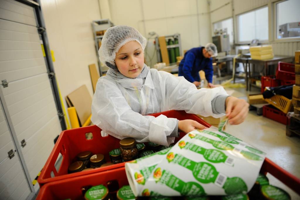 Piena pieņemšanu no zemniekiem Latvijas piens sola atsākt nedēļas beigās