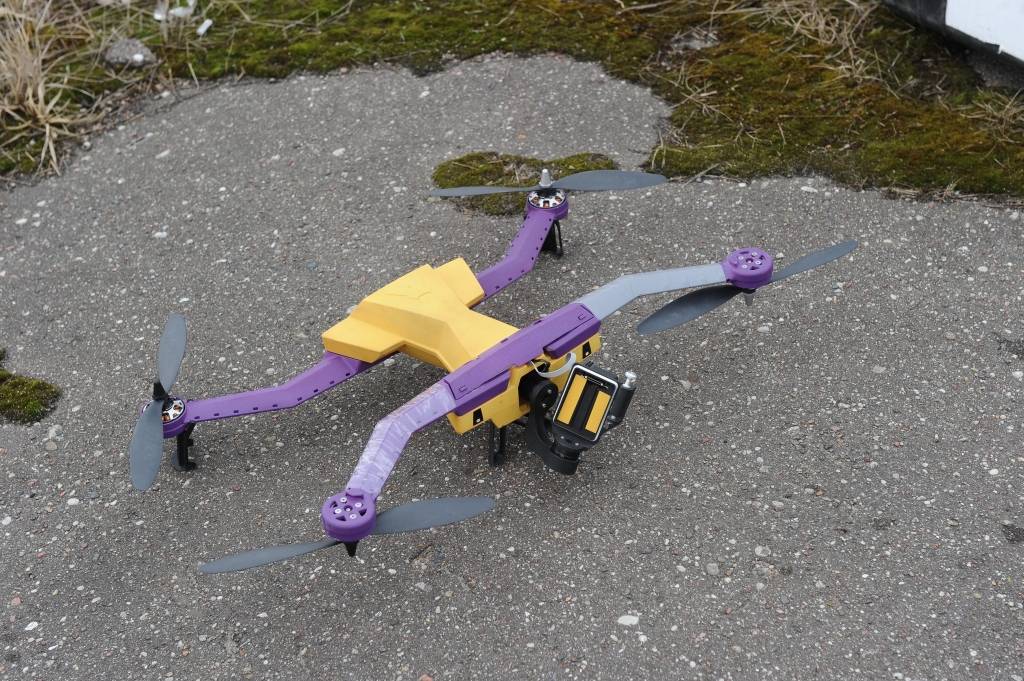 FlyCap fonds: AirDog komandai ir handikaps pār citiem dronu nozares spēlētājiem